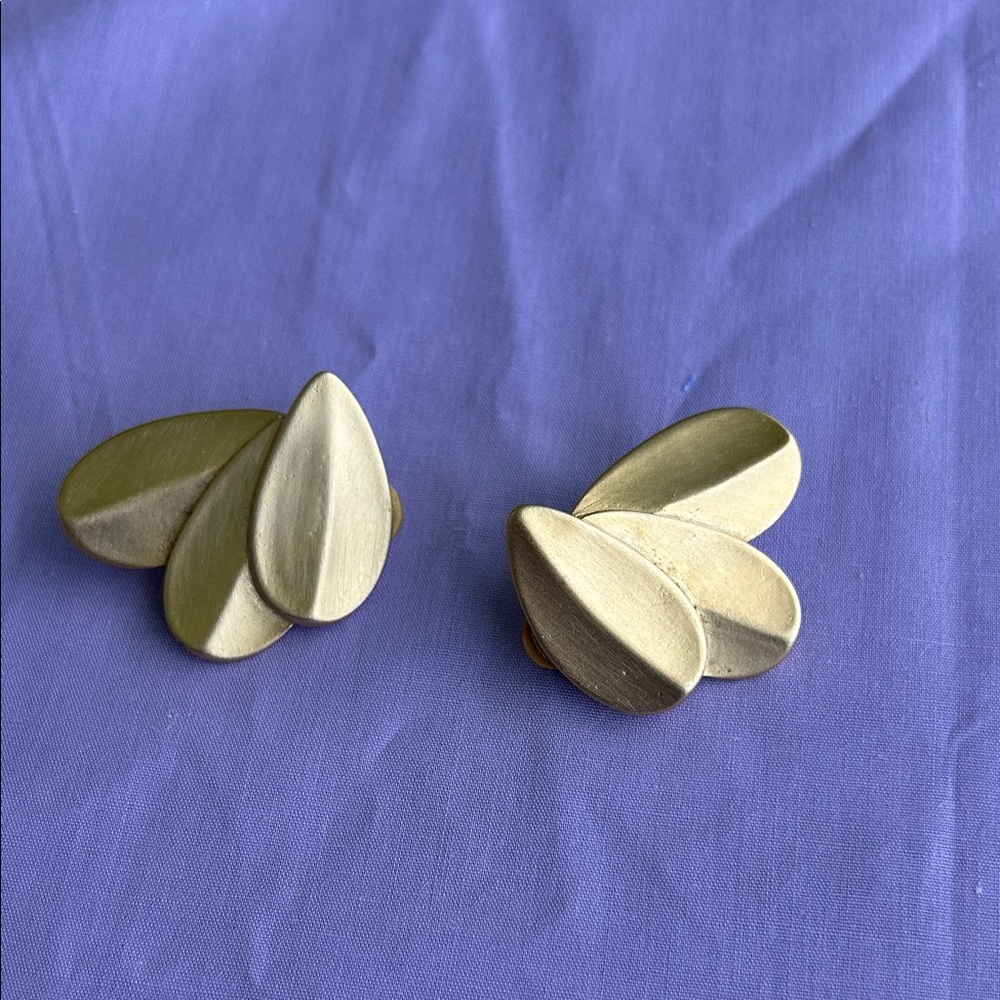 Vintage Erwin Pearl Elegant Gold Leaf Earrings